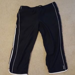 Capris length exercise pants